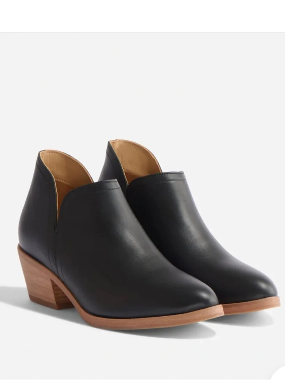 Nisolo Mia Everyday Ankle Bootie in Black Size 6.5